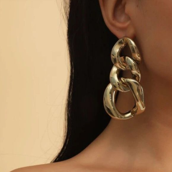🔅🆕🔅✨Last Pair✨ Gold Chain Link Drop Earrings✨ - Picture 1 of 4
